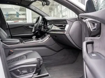 AUDI SQ8 4.0 TFSI quattro competition