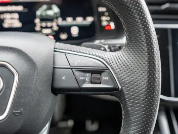 AUDI SQ8 4.0 TFSI quattro competition