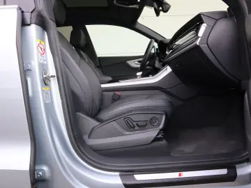 AUDI Q8 55 TFSI qu S-Line