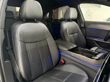 AUDI A8 50 TDI quattro