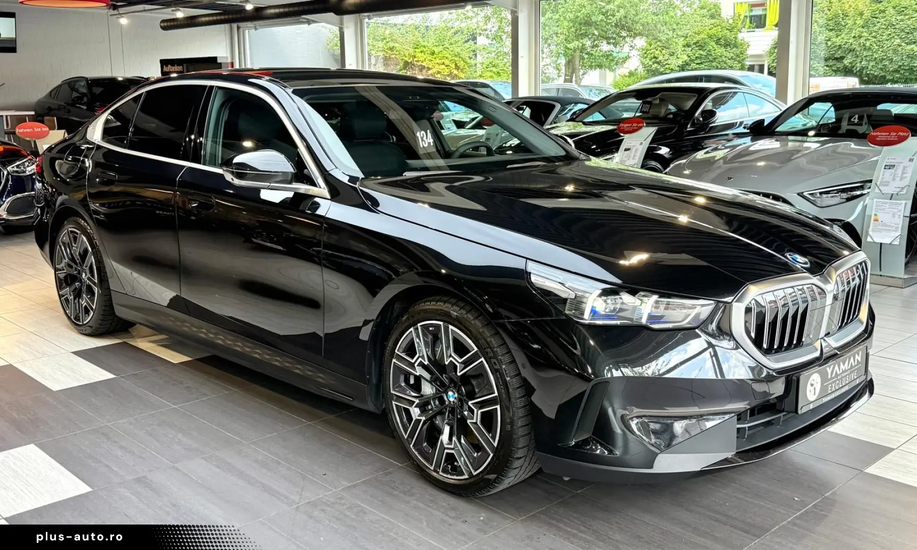 550 e xDrive Pano H&K Sitzbelüftung Iconic Glow