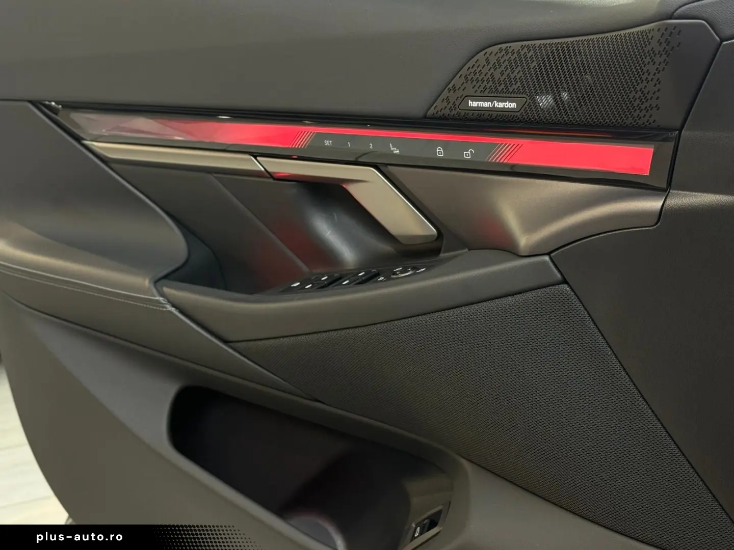 550 e xDrive Pano H&K Sitzbelüftung Iconic Glow