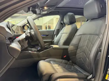 550 e xDrive Pano H&K Sitzbelüftung Iconic Glow