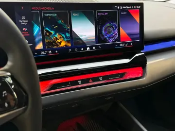 550 e xDrive Pano H&K Sitzbelüftung Iconic Glow