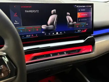 550 e xDrive Pano H&K Sitzbelüftung Iconic Glow