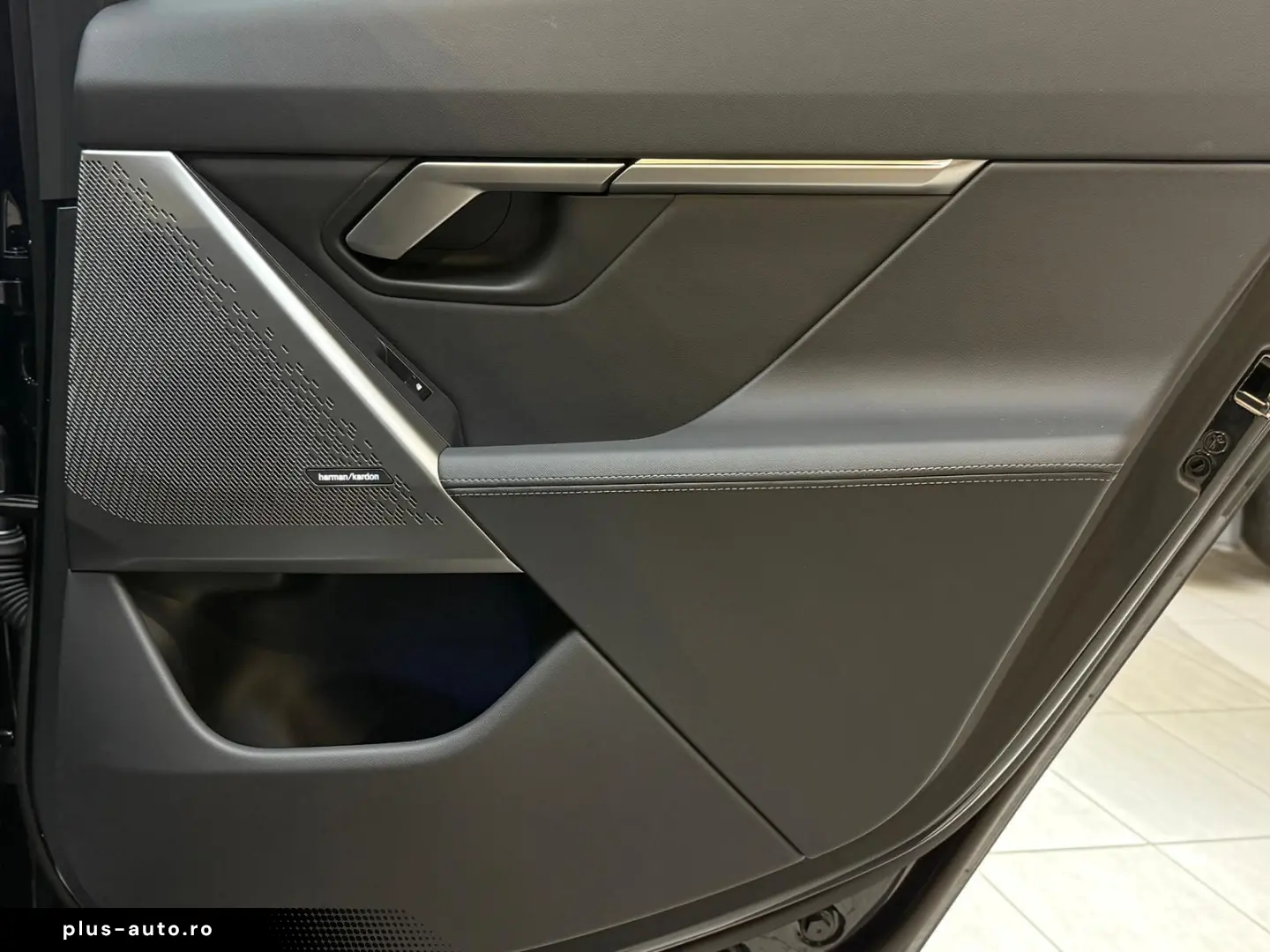 550 e xDrive Pano H&K Sitzbelüftung Iconic Glow