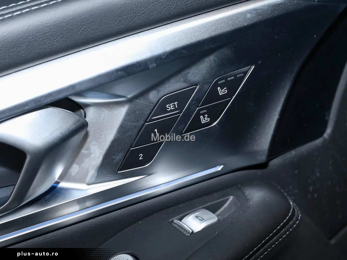 XM 4.4 Label Red Individual Lila UPE 220TEuro