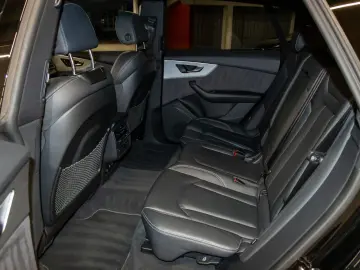 Q8 SUV TFSI e 55 e quattro Tiptronic