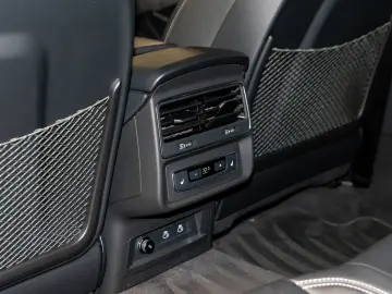 Q8 SUV TFSI e 55 e quattro Tiptronic