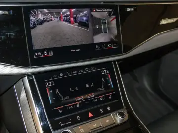 Q8 SUV TFSI e 55 e quattro Tiptronic