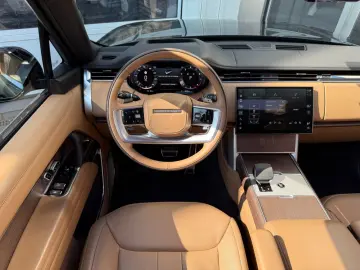 Range Rover LWB AUTOBIOGRAPHY
