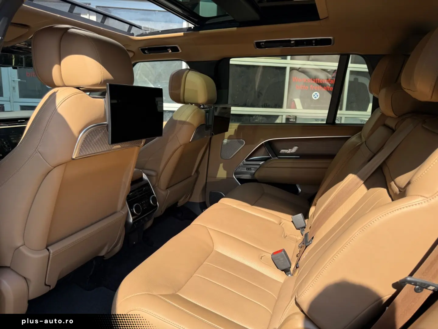 Range Rover LWB AUTOBIOGRAPHY