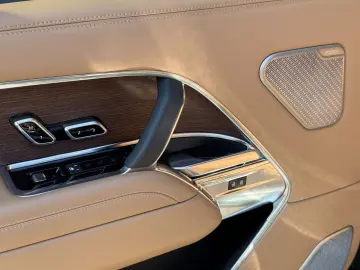 Range Rover LWB AUTOBIOGRAPHY