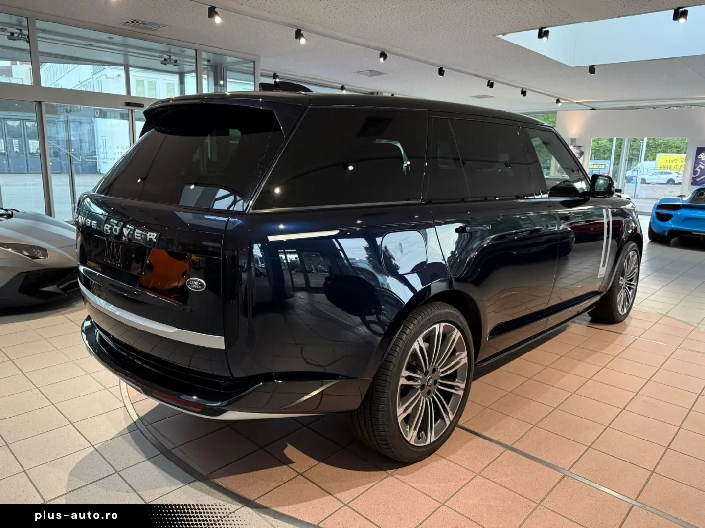 Range Rover P 530 LWB Autobiography