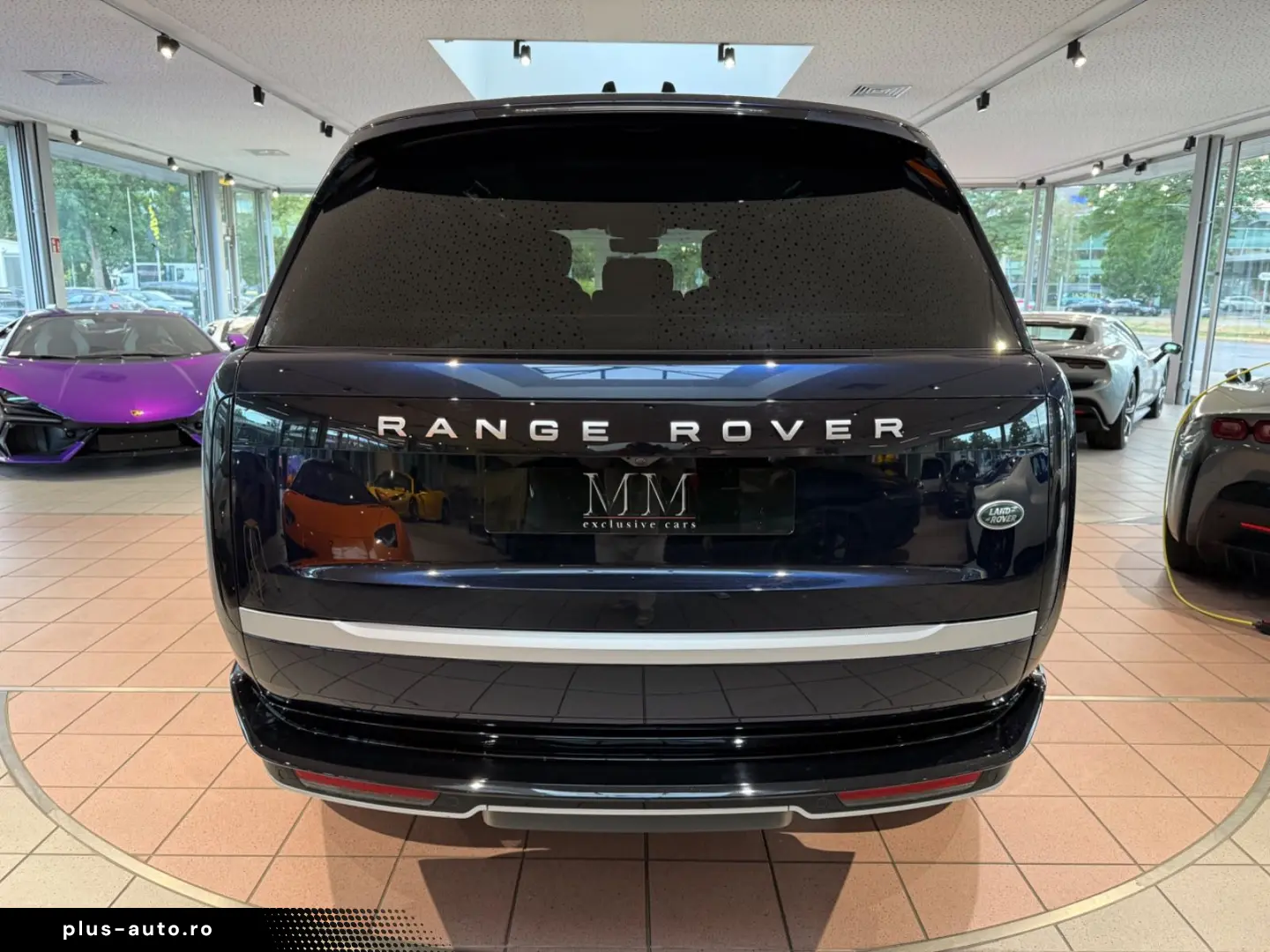 Range Rover P 530 LWB Autobiography