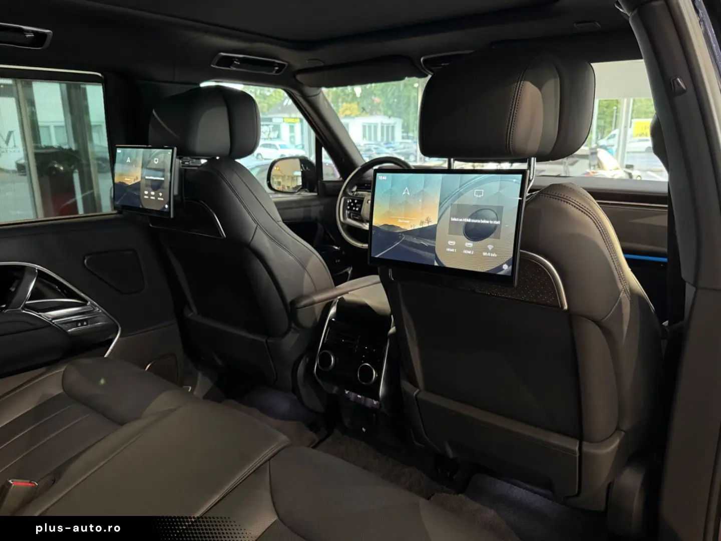 Range Rover P 530 LWB Autobiography