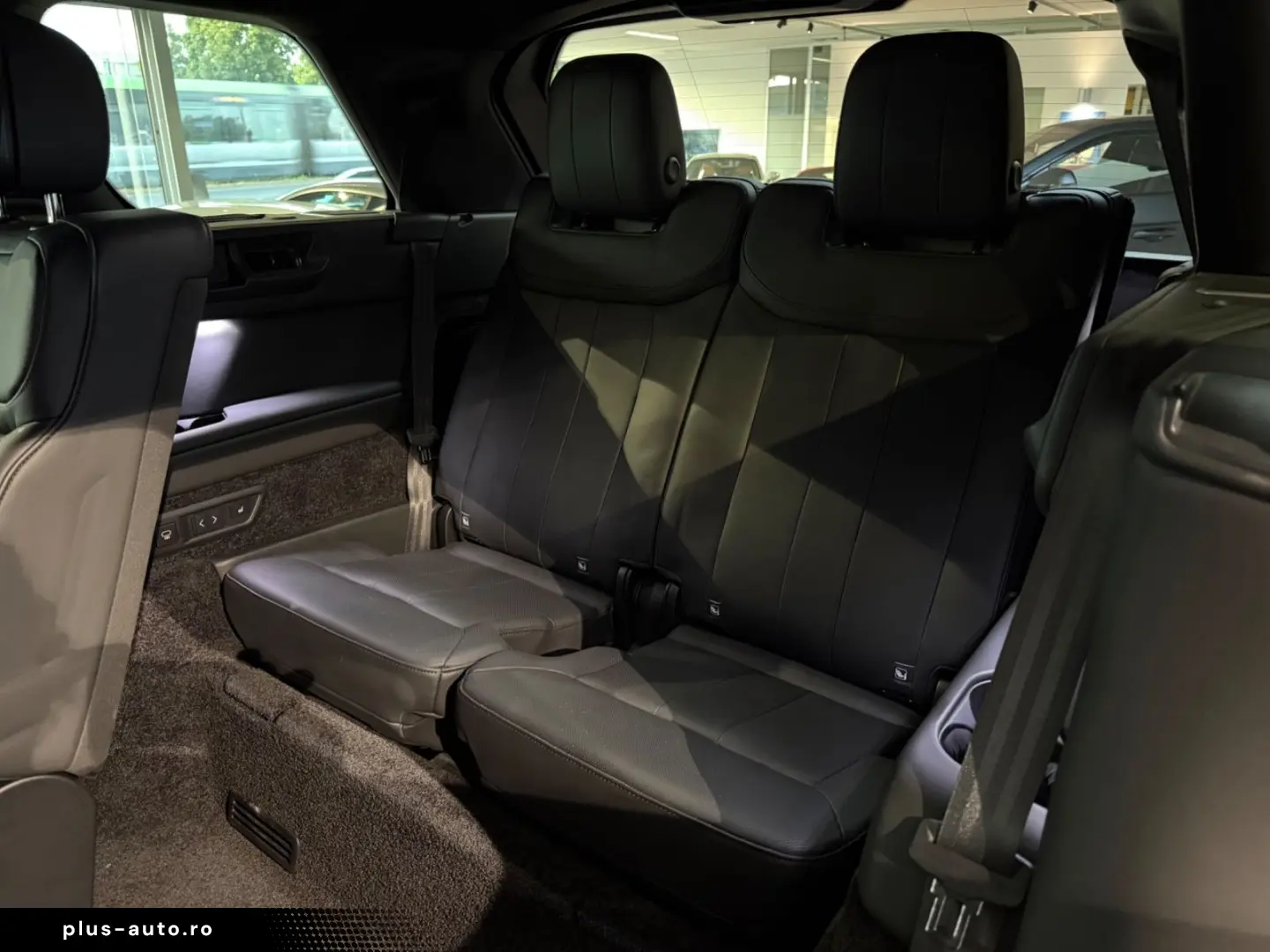 Range Rover P 530 LWB Autobiography