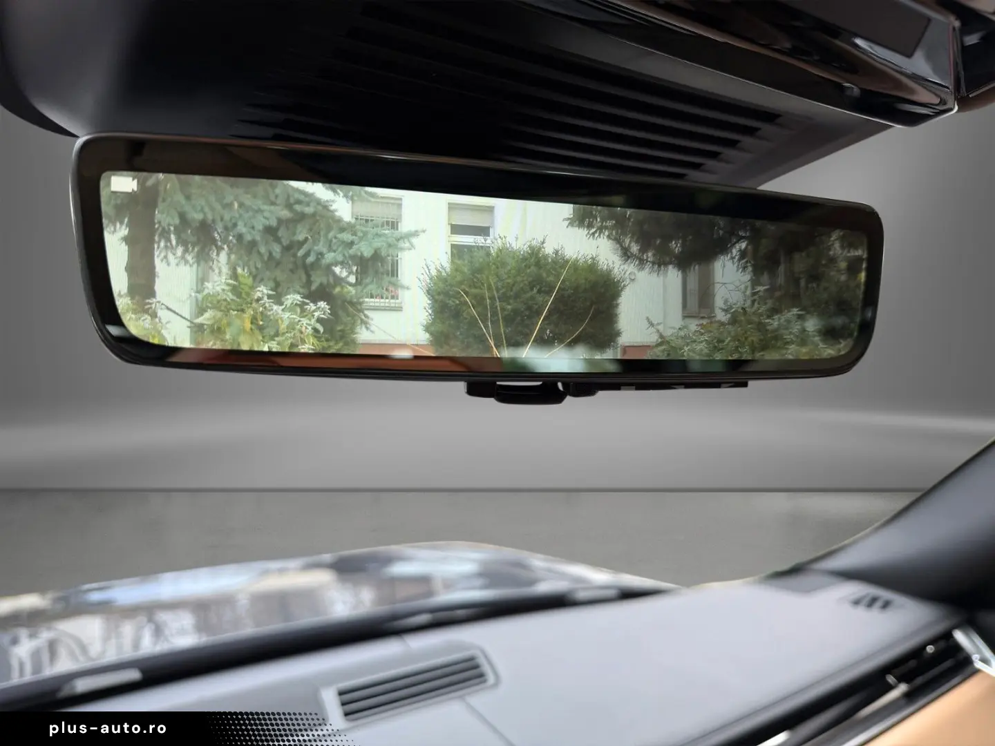 Range Rover P530 LWB Autobiography