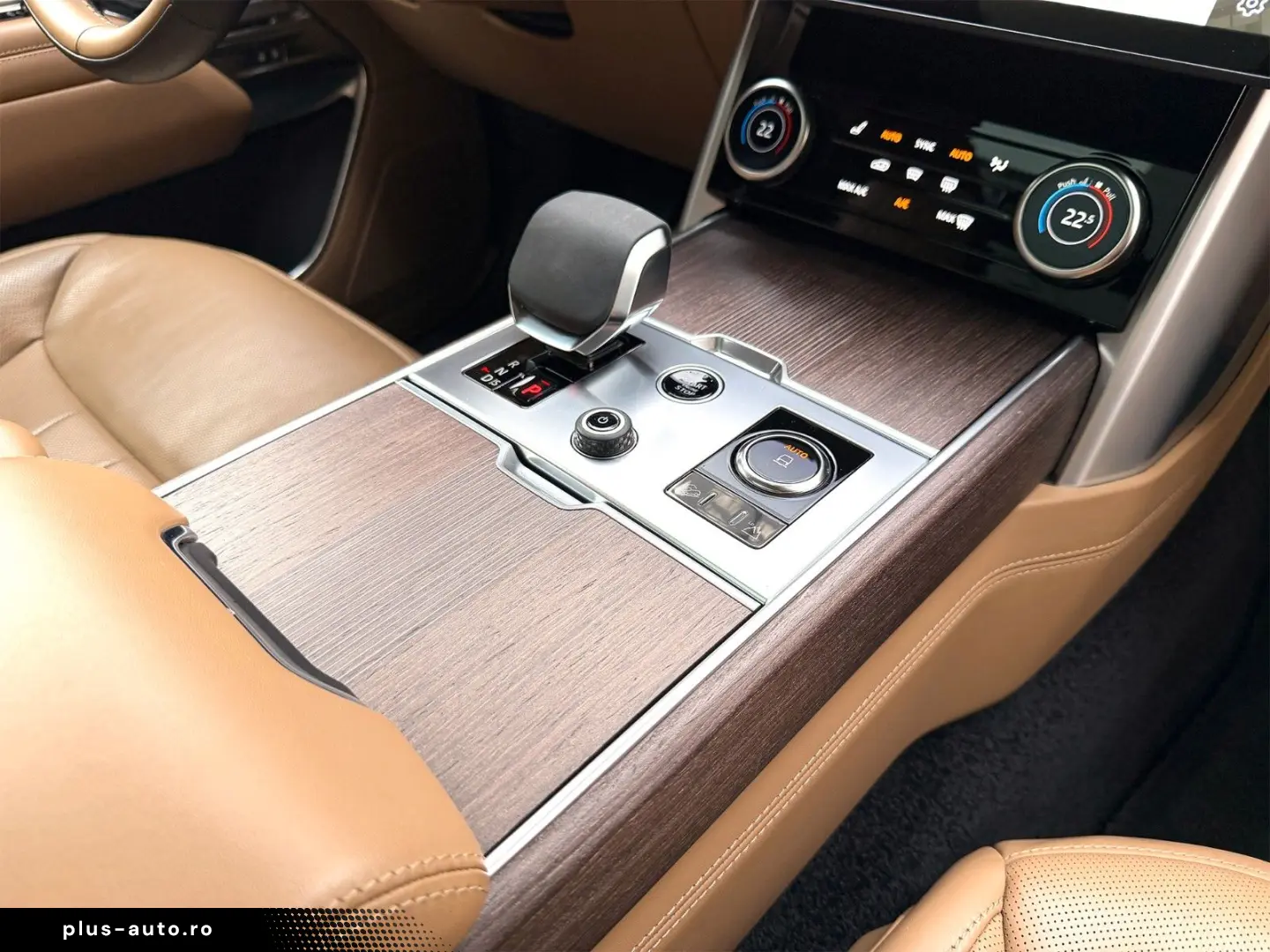 Range Rover P530 LWB Autobiography