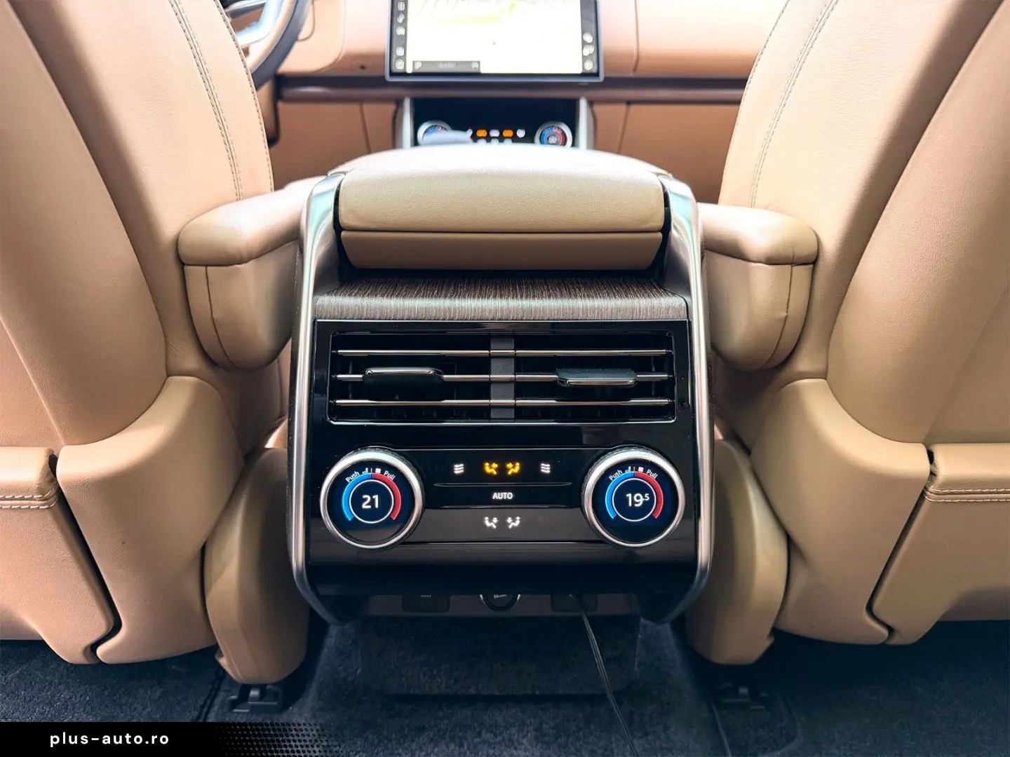 Range Rover P530 LWB Autobiography