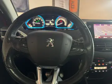 Peugeot 2008 PureTech Crossway 2017 Automat