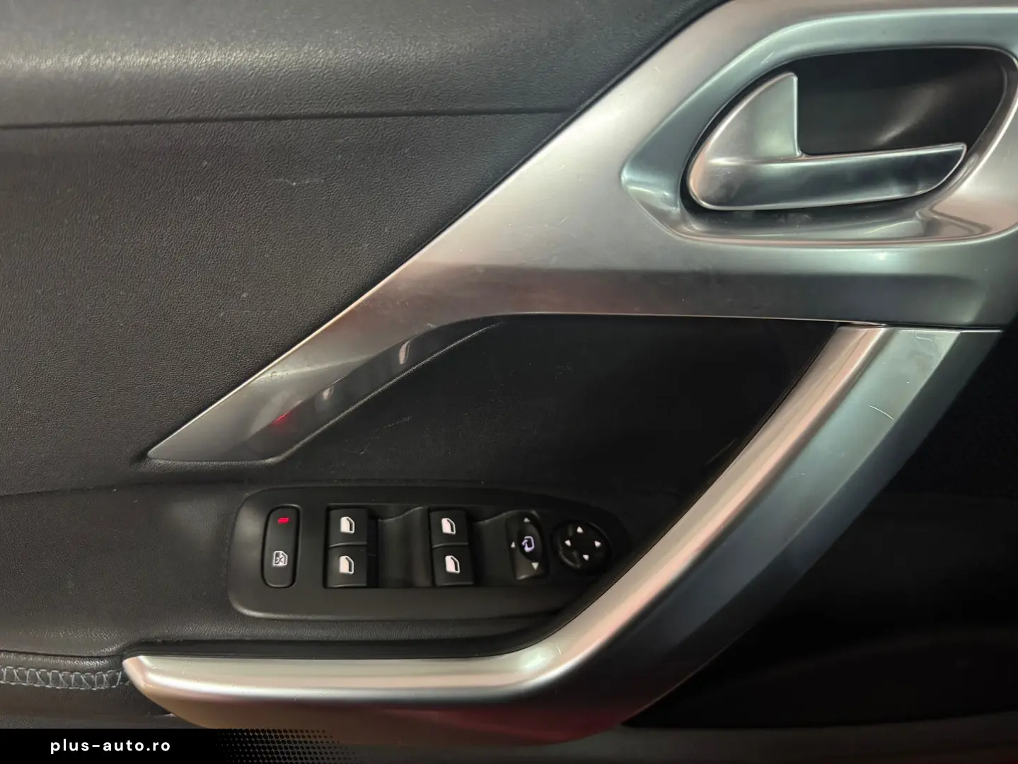 Peugeot 2008 PureTech Crossway 2017 Automat