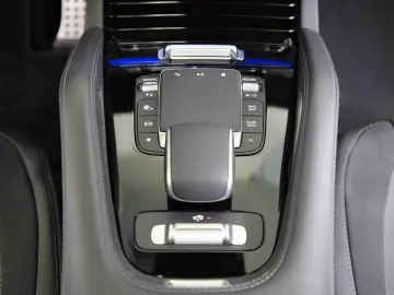 GLS 63 AMG 4M  Pano HUD STH AHK 4xSitzklima 23