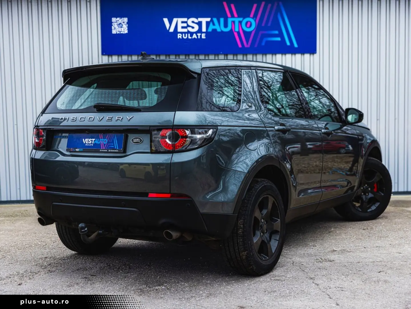 Land-Rover Discovery-Sport