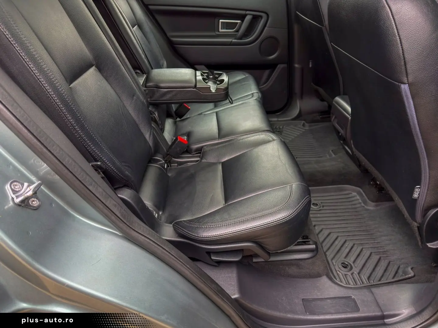 Land-Rover Discovery-Sport