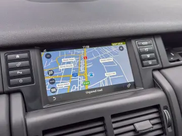 Land-Rover Discovery-Sport