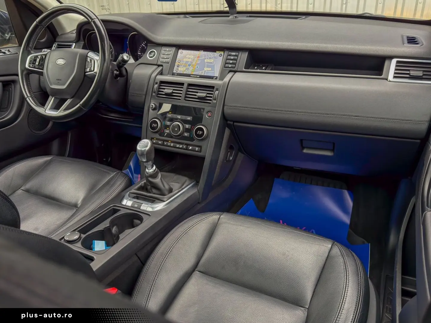 Land-Rover Discovery-Sport