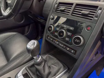 Land-Rover Discovery-Sport