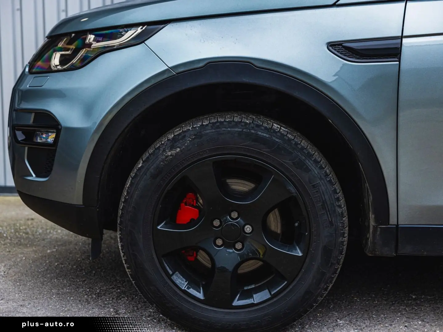 Land-Rover Discovery-Sport