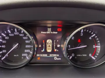 Land-Rover Discovery-Sport