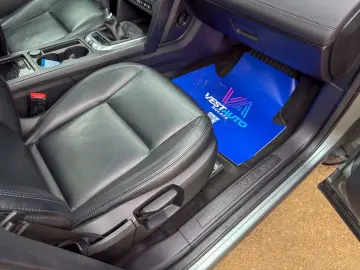 Land-Rover Discovery-Sport