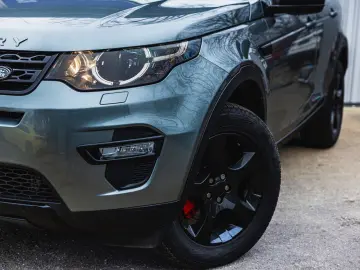 Land-Rover Discovery-Sport