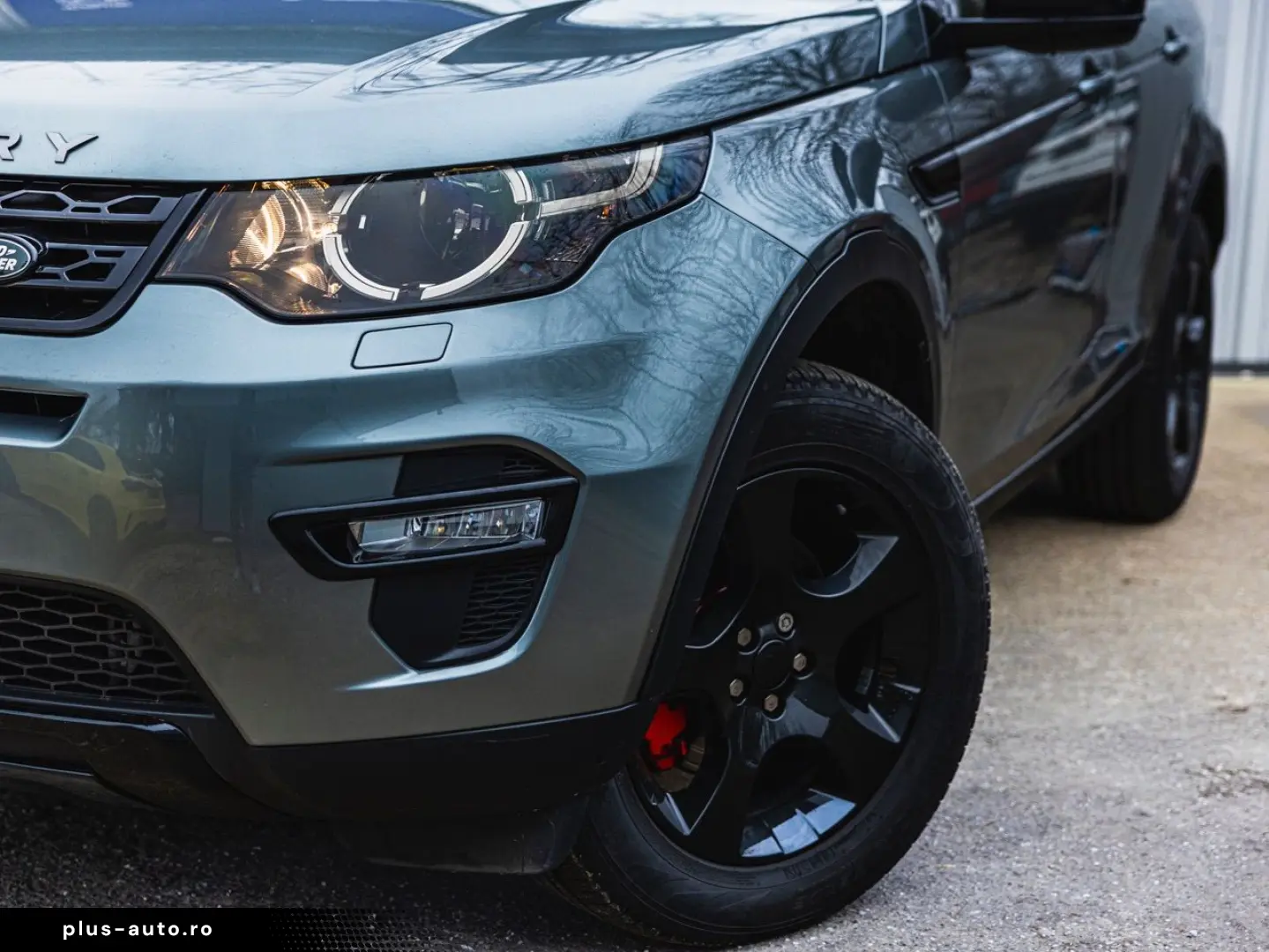 Land-Rover Discovery-Sport