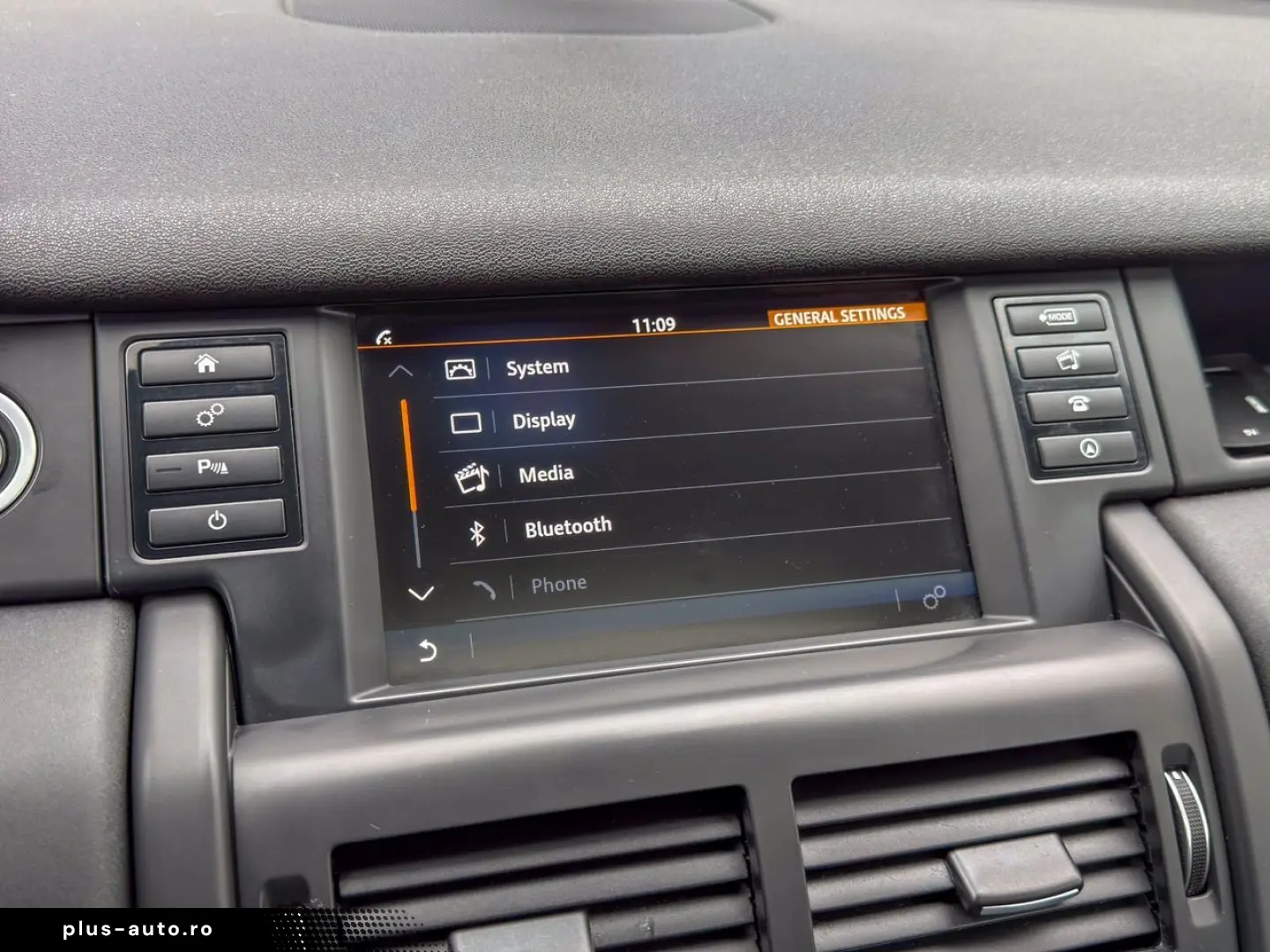 Land-Rover Discovery-Sport