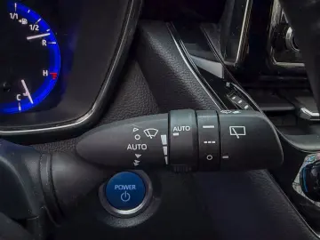 Toyota Corolla Navi Încălzire Car Play Bord Digital - Garanț