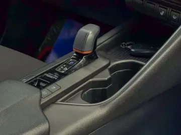 Toyota C-hr Incalzire CarPlay Navi Volan Încălzit - Garanție