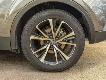 Toyota C-hr Incalzire CarPlay Navi Volan Încălzit - Garanție