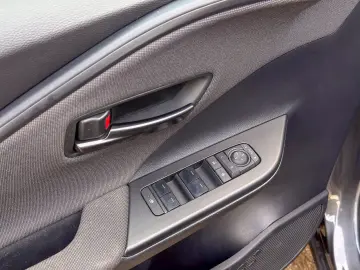 Toyota C-hr Incalzire CarPlay Navi Volan Încălzit - Garanție