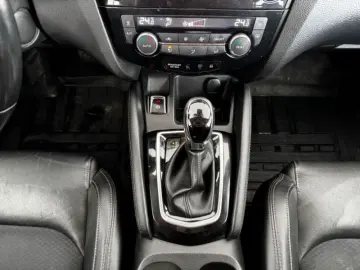 NISSAN QASHQAI 1.6 dCi 130CP Tekna