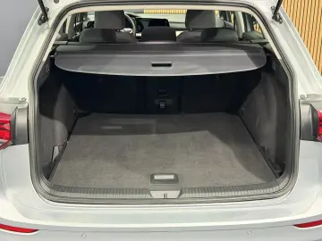 VW Golf Variant 2.0 TDI SCR DSG Life Kombi