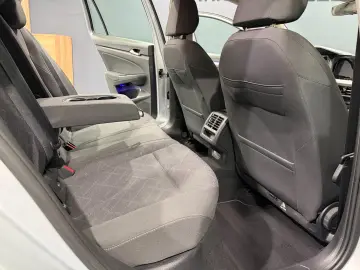 VW Golf Variant 2.0 TDI SCR DSG Life Kombi