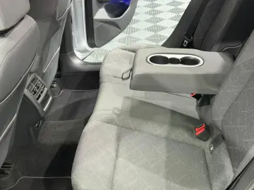 VW Golf Variant 2.0 TDI SCR DSG Life Kombi