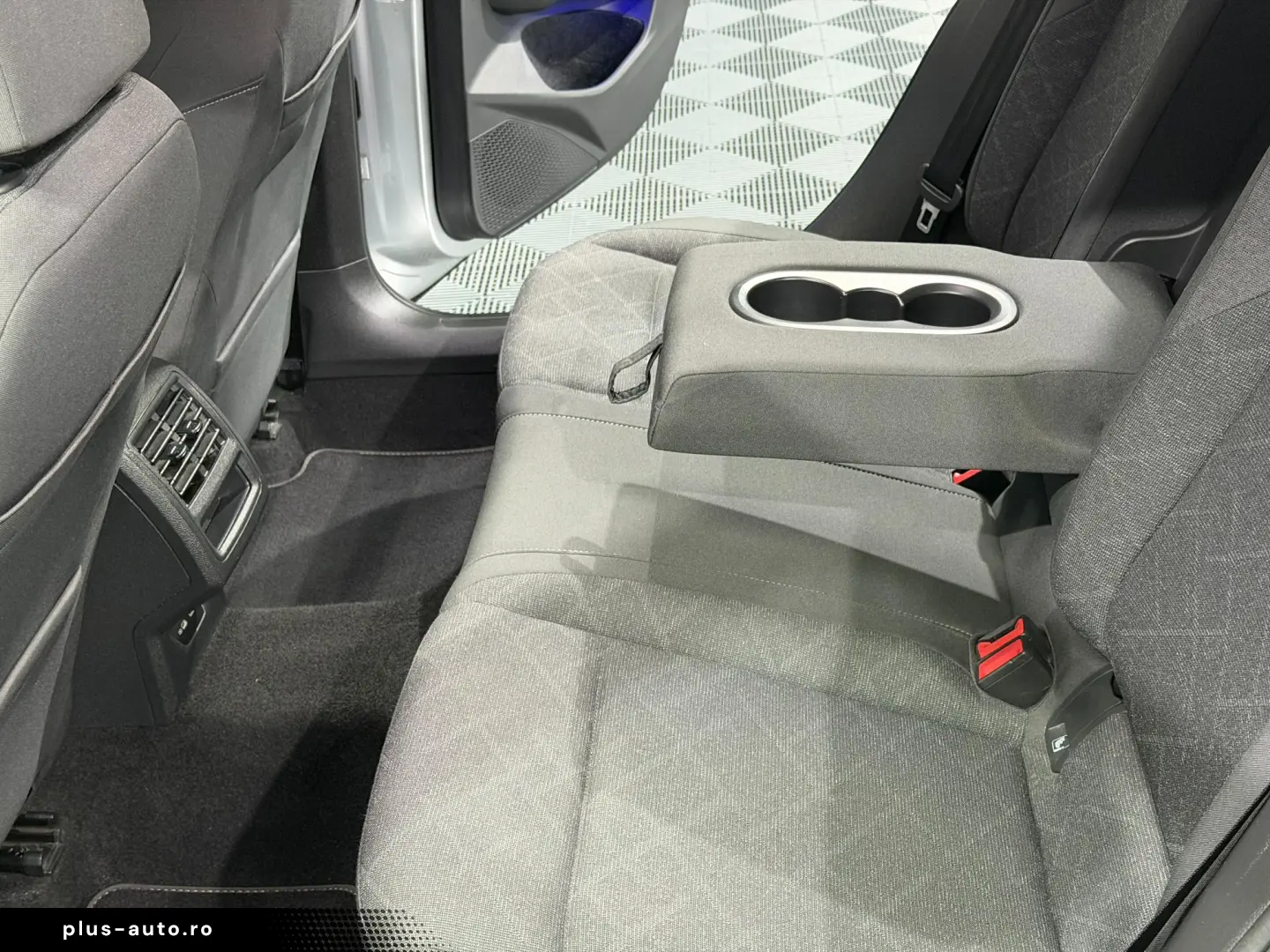 VW Golf Variant 2.0 TDI SCR DSG Life Kombi