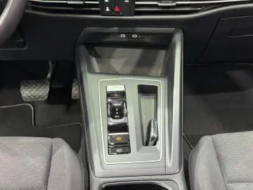 VW Golf Variant 2.0 TDI SCR DSG Life Kombi