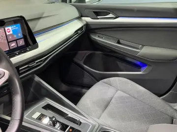 VW Golf Variant 2.0 TDI SCR DSG Life Kombi