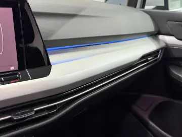 VW Golf Variant 2.0 TDI SCR DSG Life Kombi